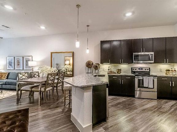 4th image of 8877 N Frankway Dr #4432