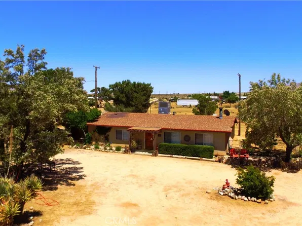 9887 Bella Vista St, Apple Valley, CA 92308