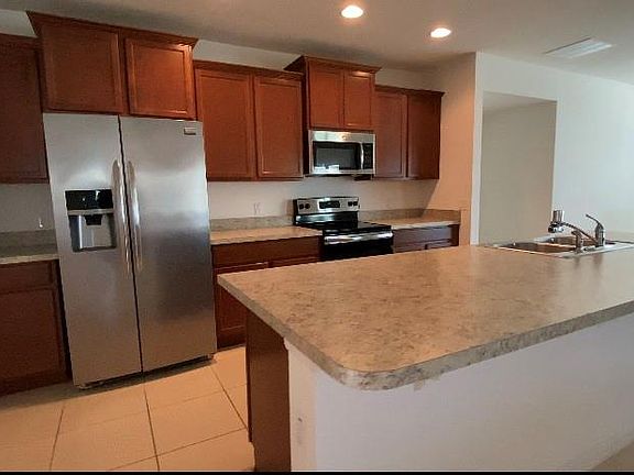 4th image of 2496 Addison Creek Dr