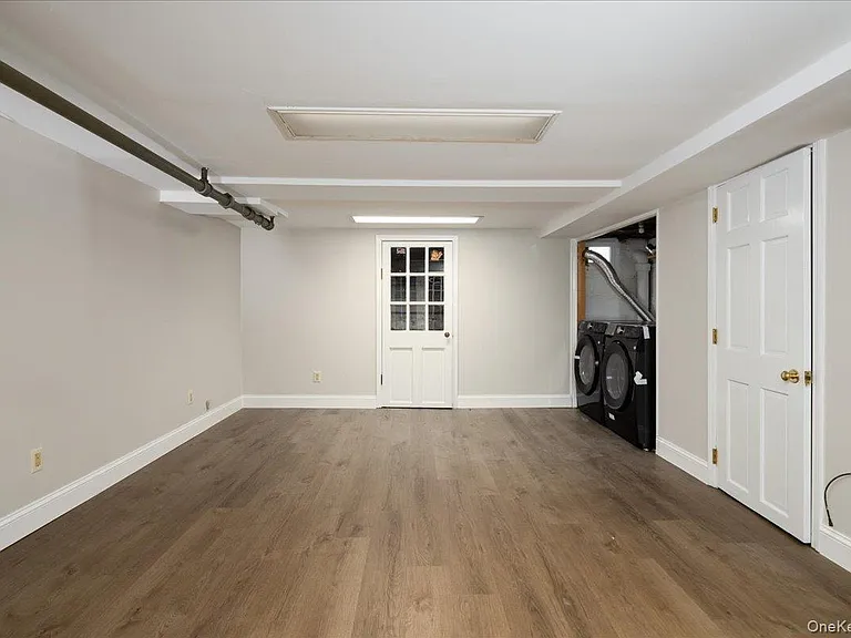 32 Chester Ave — Photo 13