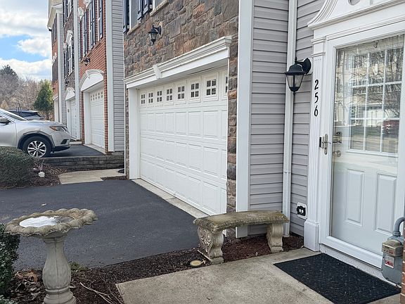 2nd image of 256 Grace Manor Dr