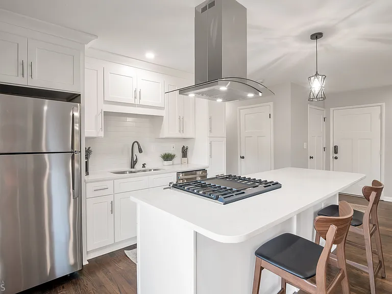 3313 Campbell Rd SE — Photo 7