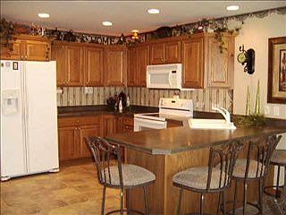 1st image of 302 Oak Forest Dr