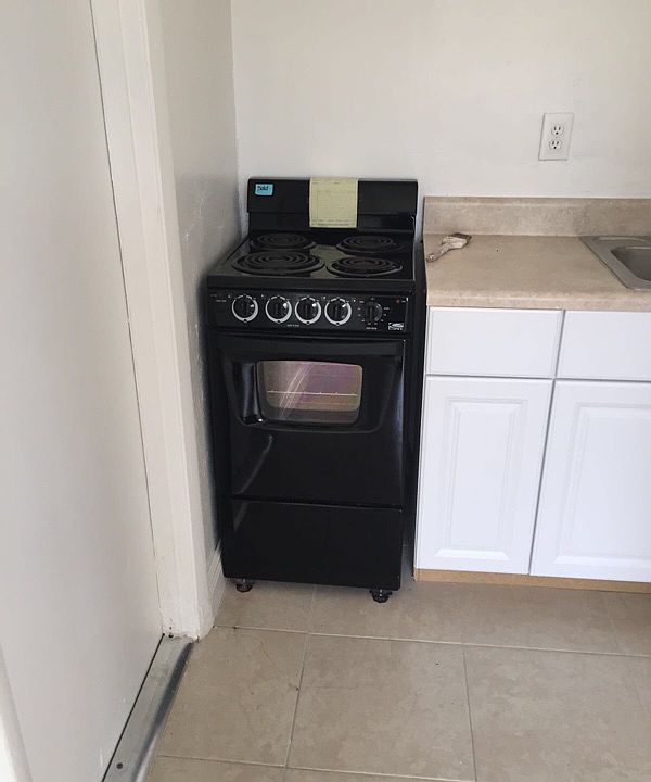 1st image of 1809 SW 10th St #3-1