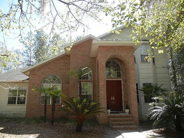 Lovely front Exterior