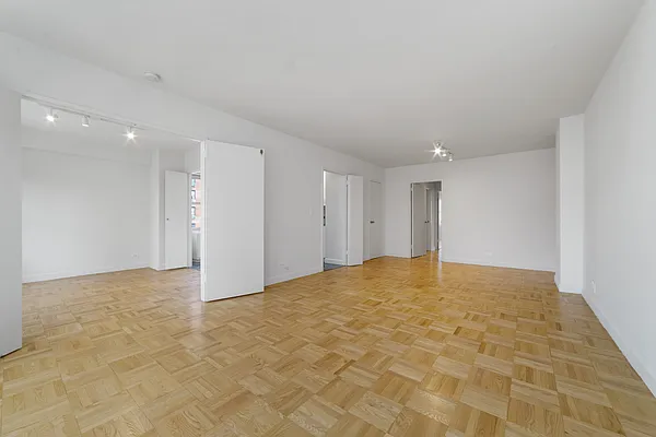 Rented by MNS | media 2