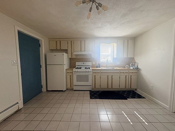 5th image of 17 Proctor Ave