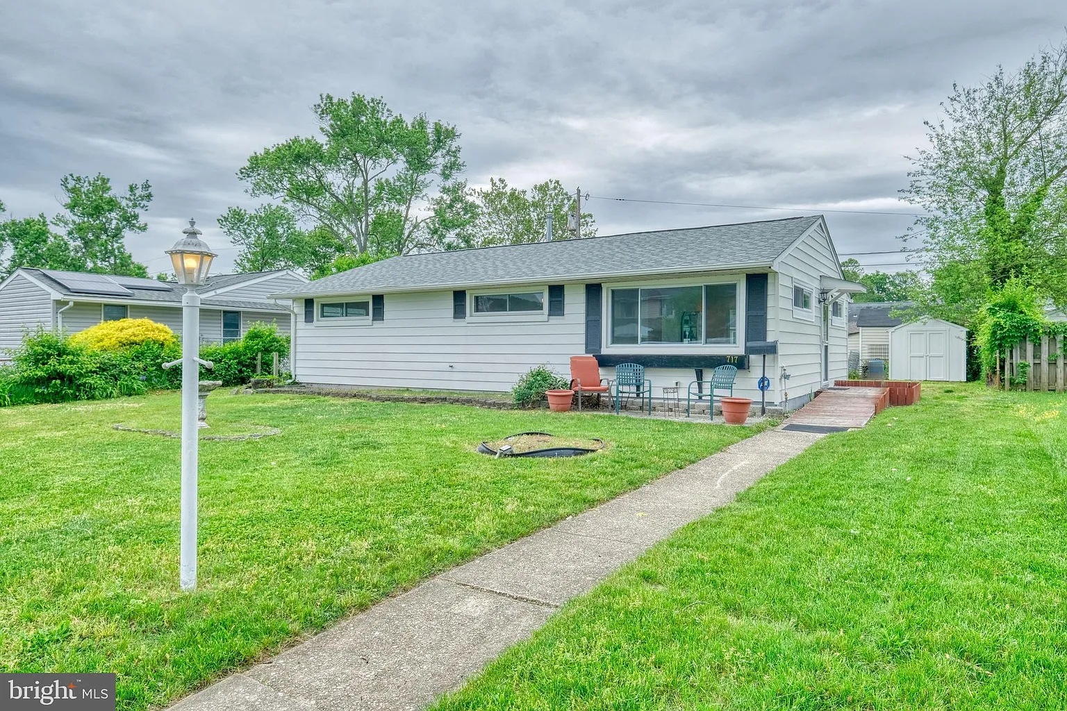 717 Hamlen Rd photo 1