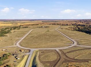 3 Cedar Blf, Brady, NE 69123