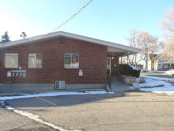 3rd image of 220 Ash St