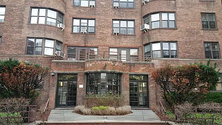 98-120 Queens Boulevard in Rego Park
