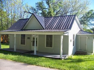 659 Spruce St, Marion, VA 24354