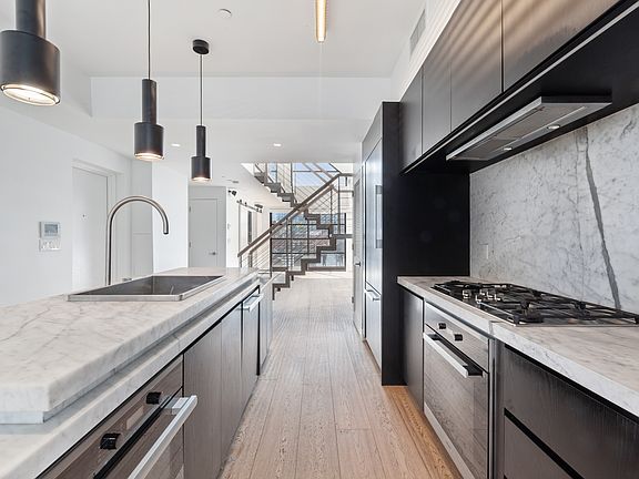 5th image of 179 Ludlow St #Penthouse 7