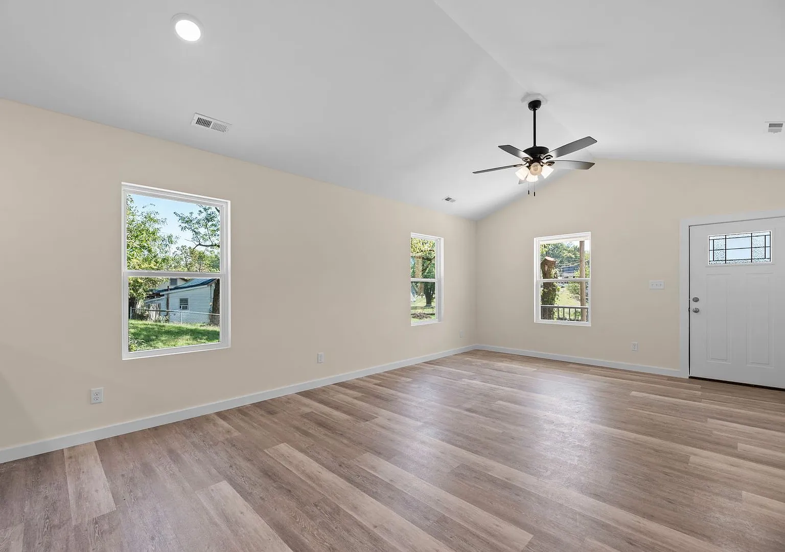 Coming Soon - 3br/2ba New Construction Home In Knoxville - Available 11/1/2026 — Photo 2