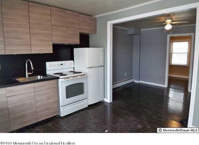 1st image of 106 Lake Ave Side 2