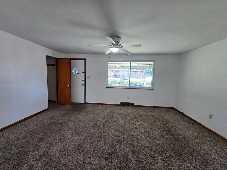 6388 Saltsburg Rd — Photo 3