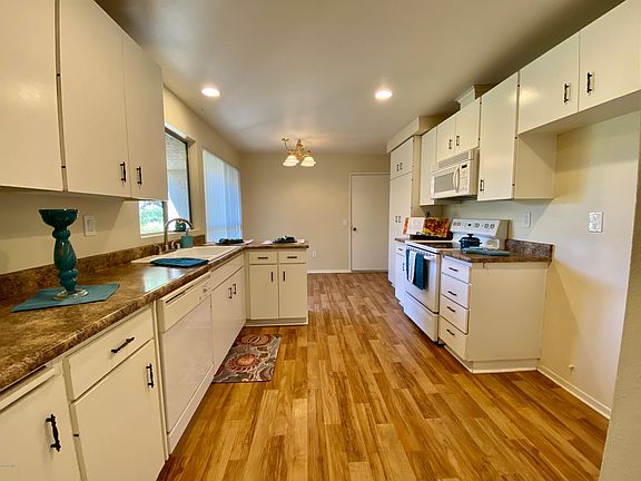 2nd image of 25316 Village 25