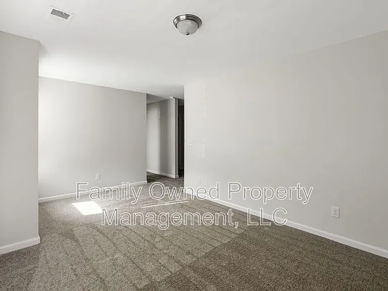 603 Pendleton Dr — Photo 36