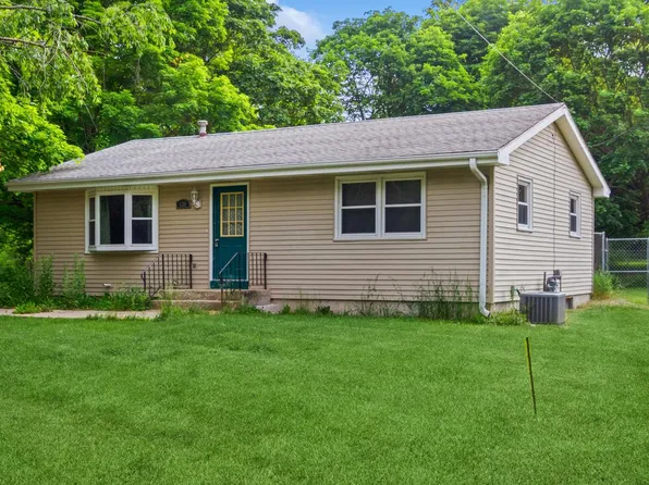138 Prairie STREET, Sharon, WI 53585