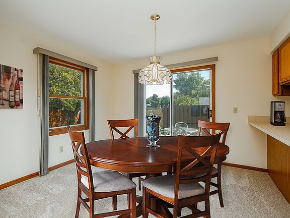 5th image of 510 Pinewood Dr