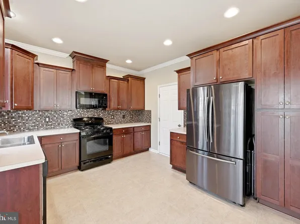 103 Fiesta Dr, Stephenson, VA 22656