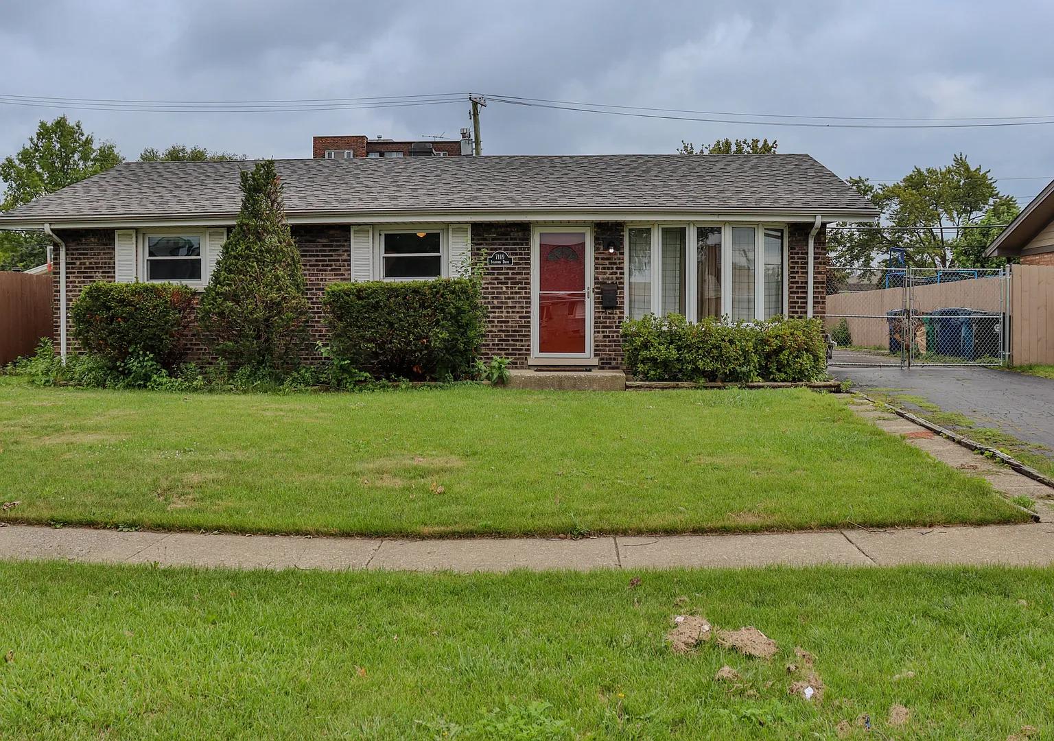 3 bed, 1400 sqft, $2,800 — Photo 4