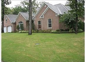 1st image of 22 Silver Oak Dr