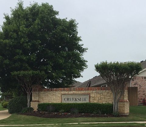 3rd image of 560 Creekbend Ct