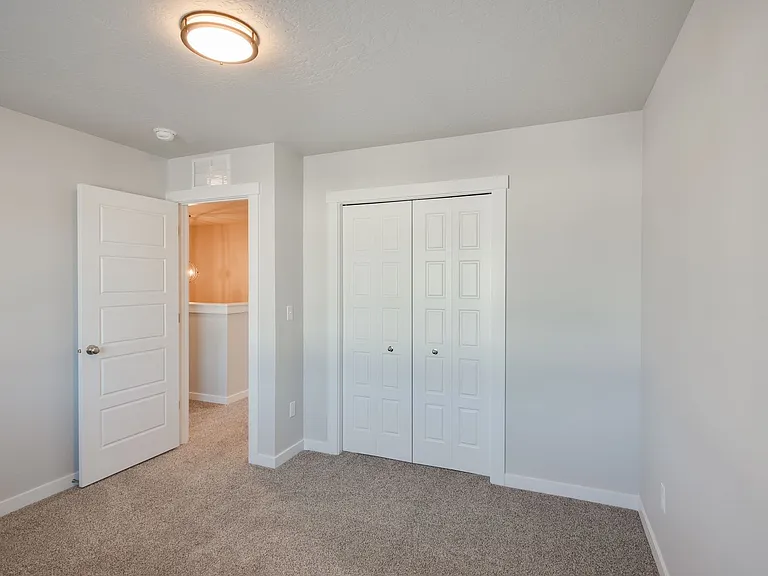319 S Riggs Spring Ave — Photo 4
