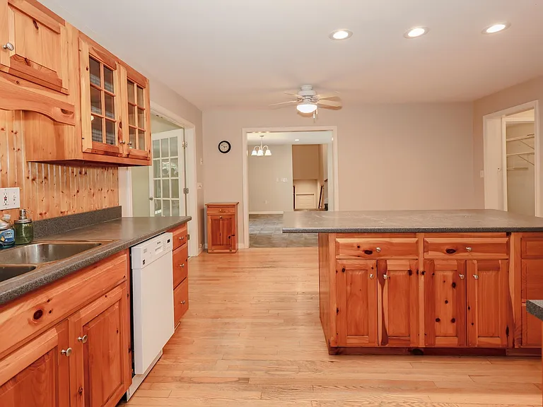 55 Holbrook Hill Rd — Photo 20