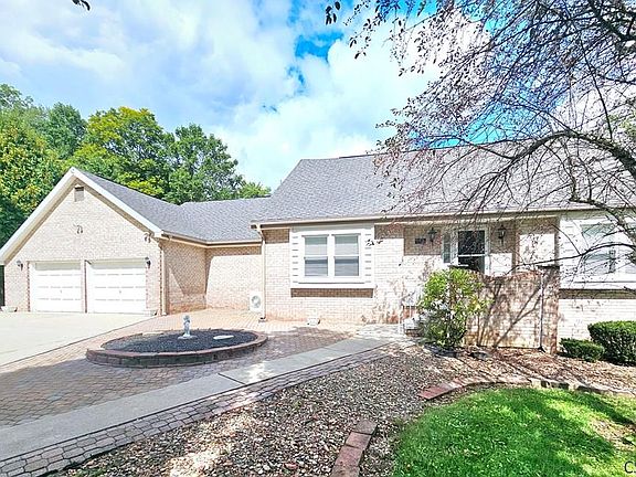 2nd image of 914 Parkview Dr
