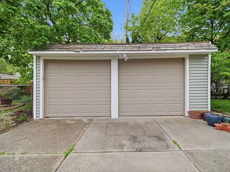 2391 Channing Rd — Photo 26