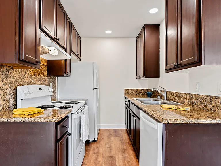 4572 Nebo Dr #H — Photo 13