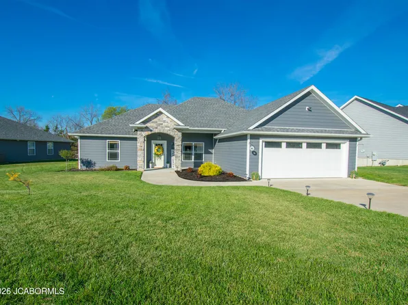 914 Cochise Dr, Holts Summit, MO 65043