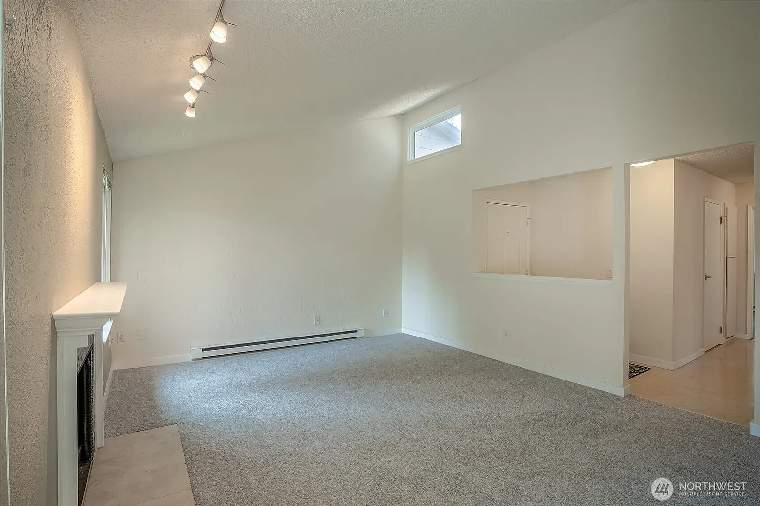 2 bed, 943 sqft, $2,350 — Photo 4
