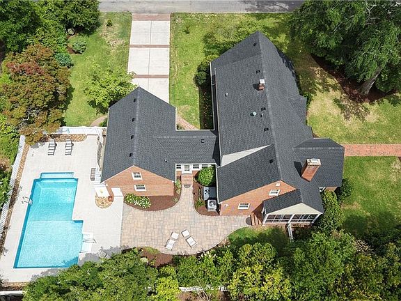2nd image of 500 W Riverview Dr