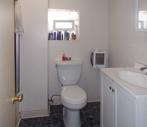 3rd image of 2927 N Elston Ave