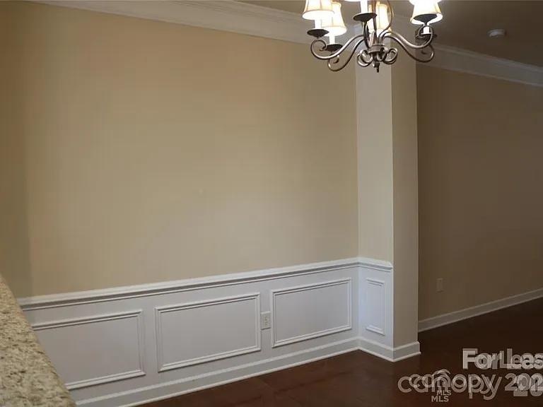 9806 Longstone Ln — Photo 10