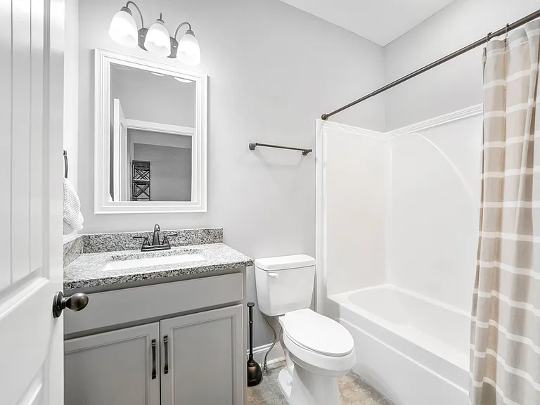 132 Savannah Ave — Photo 13