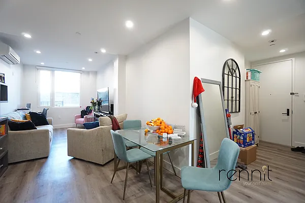Rented by Rennit Inc. | media 24