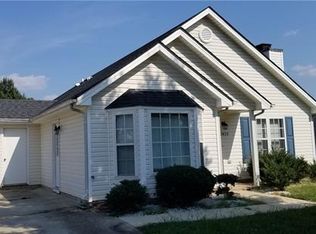 2415 Glen Laurel Dr, Greensboro, NC 27406