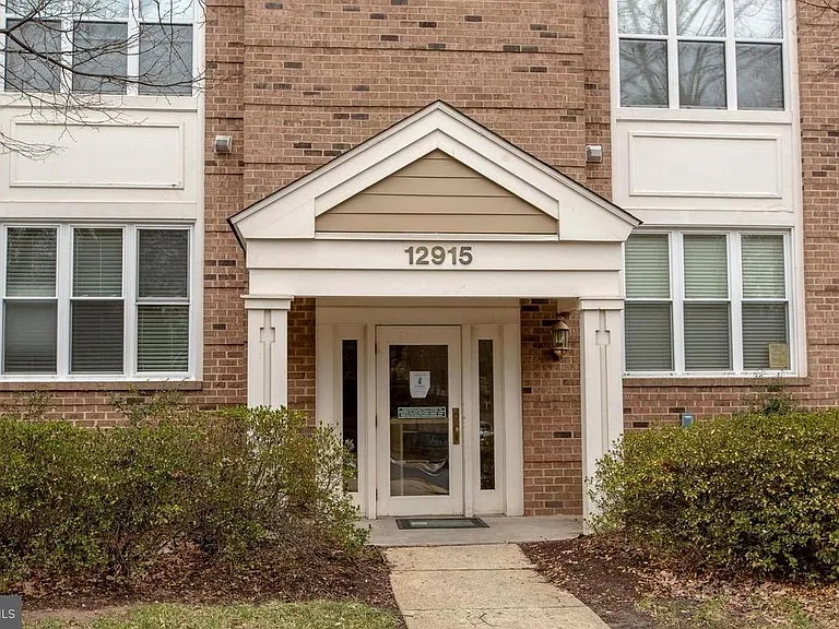 12915 Alton Sq #114 — Photo 4