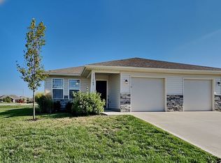 109 SW Sunflower St, Blue Springs, MO 64014