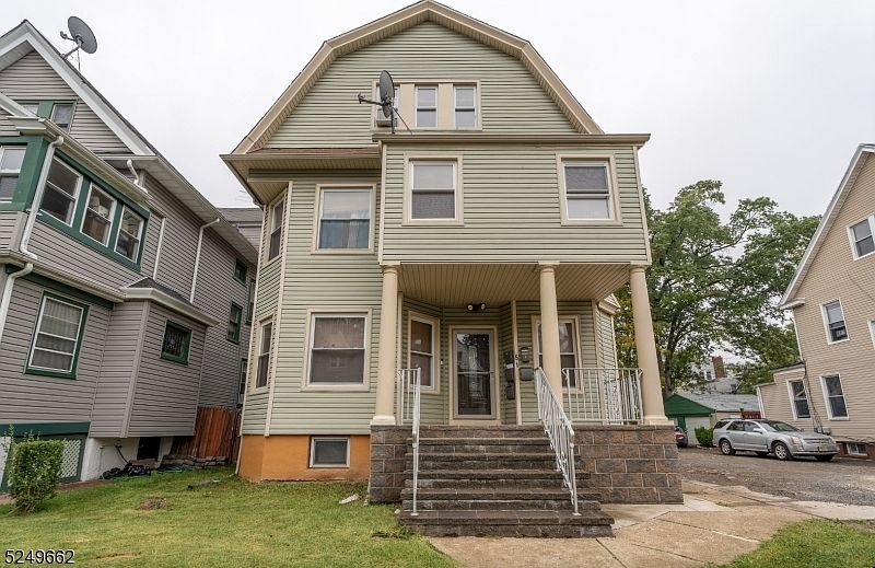 1st image of 51 Eppirt St