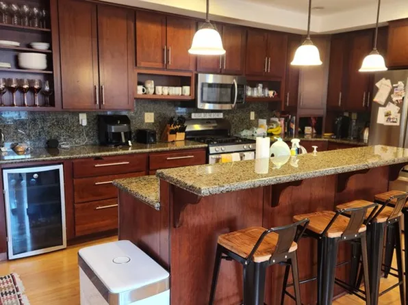 145 Longwood Ave APT 4, Brookline, MA 02446