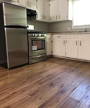 4th image of 995 Cedar Ave