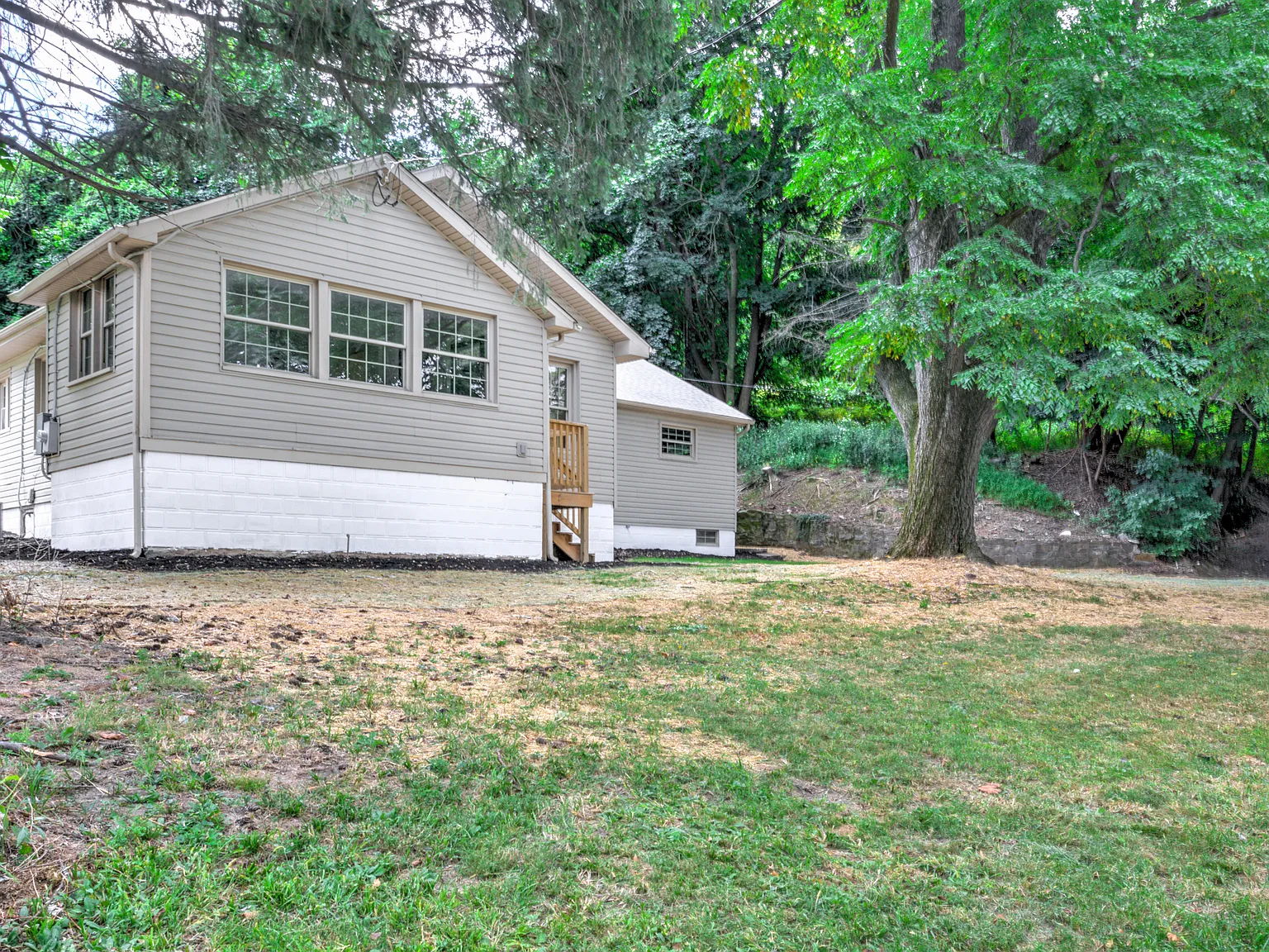 2560 Iron Springs Road - 1 — Photo 3