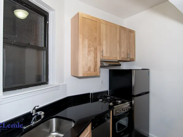 505 East 88th Street 2RR image 3 of 12