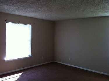 4th image of 8703 Valley Rock Dr