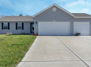130 Falcons Crest Dr, Wright City, MO 63390